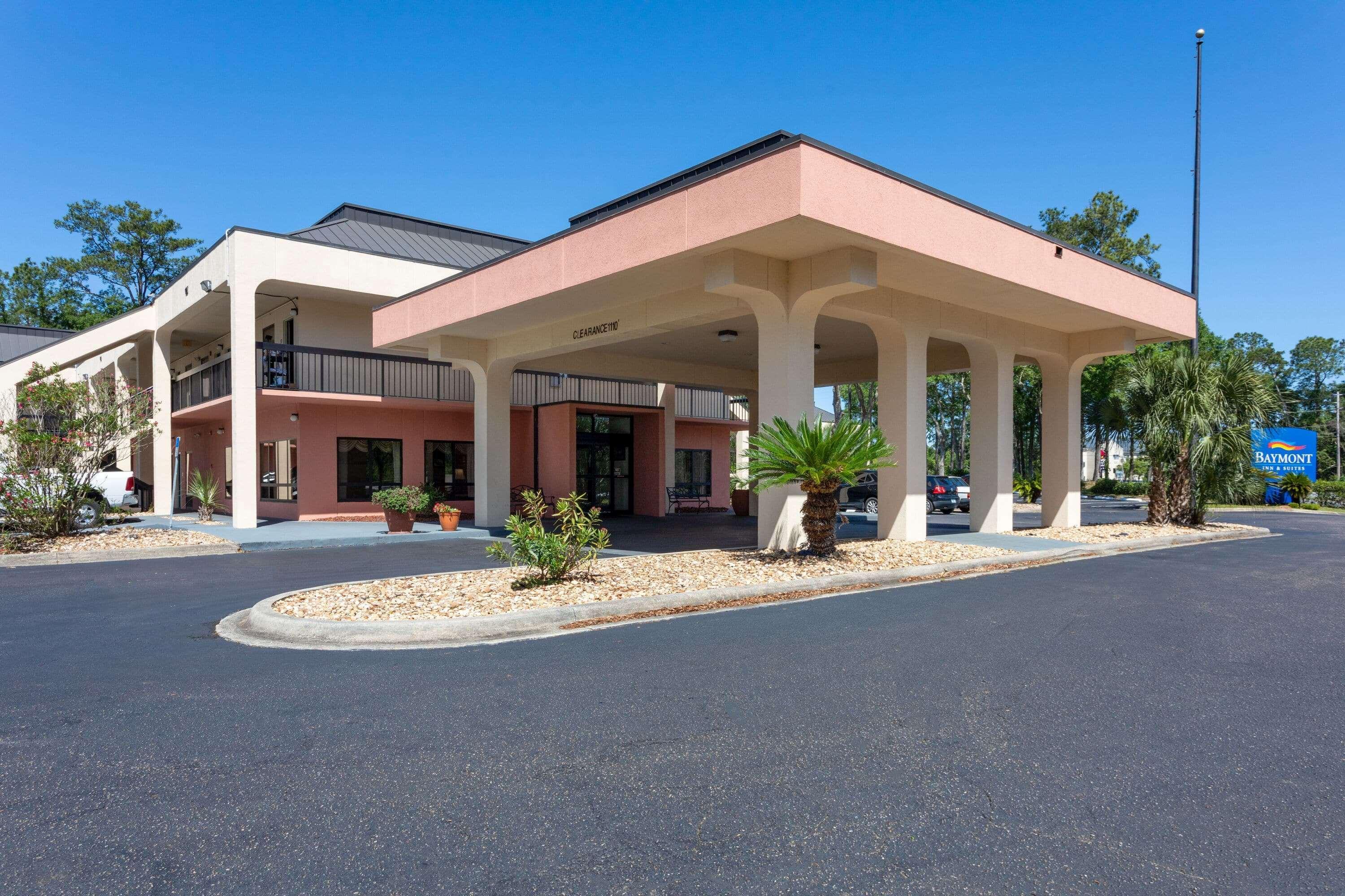 Baymont By Wyndham Tallahassee Esterno foto