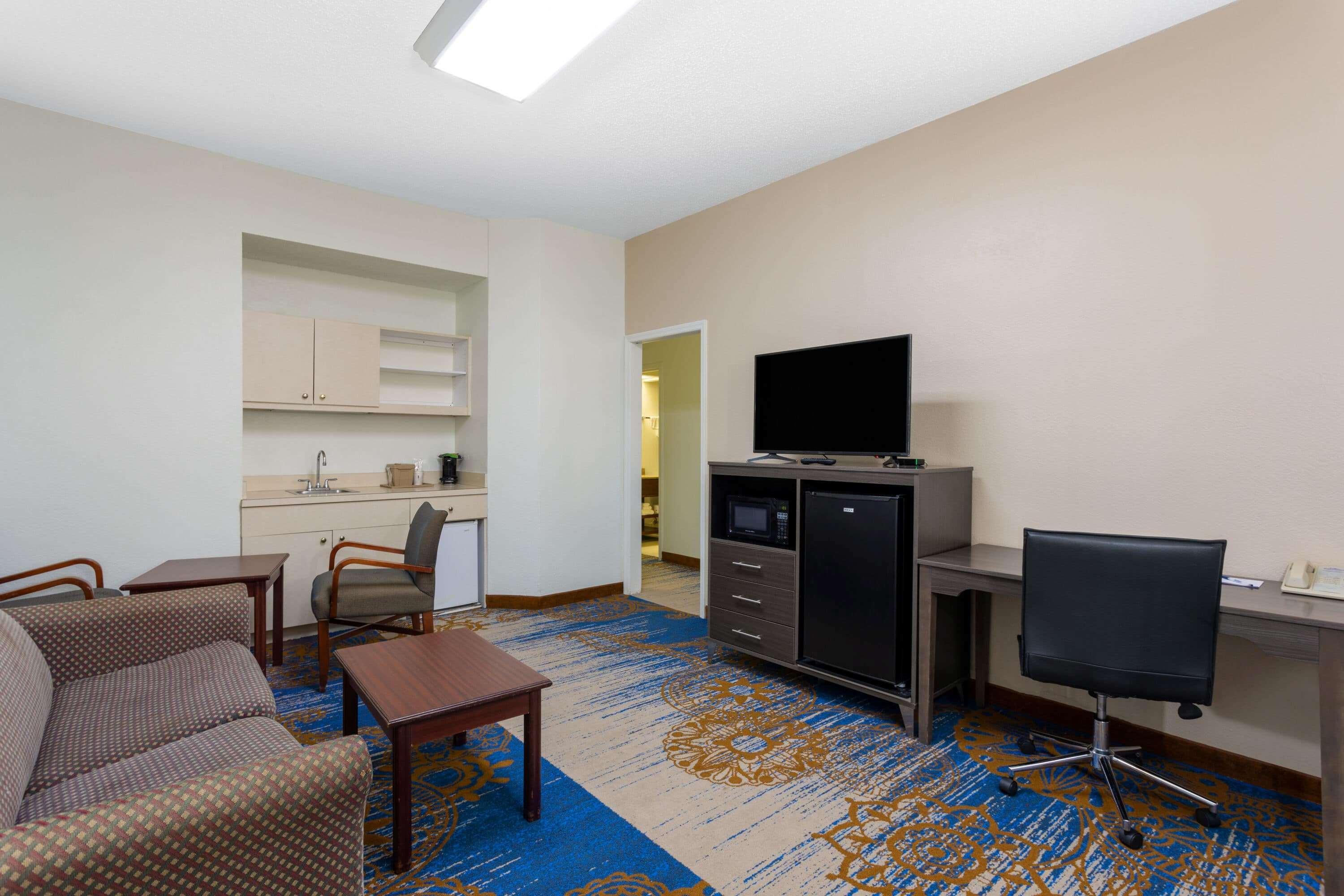 Baymont By Wyndham Tallahassee Esterno foto