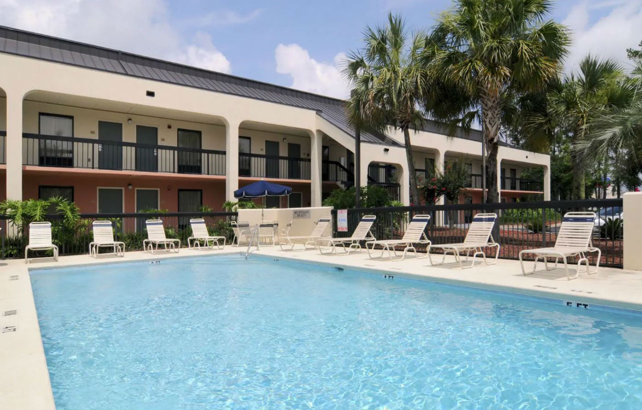 Baymont By Wyndham Tallahassee Esterno foto